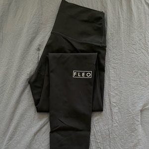 FLEO leggings